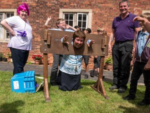 There is close cooperation with the Christian primary school on the same site, with the kids and staff (as here!) popping in to lend a hand